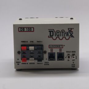Digitrax DB100.jpg